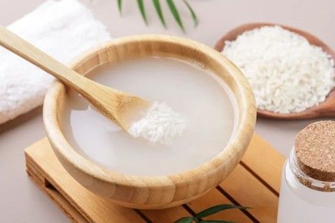 air-cucian-beras-untuk-kecantikan-kulitfoto-freepikannafedorovait-1758593969731.jpeg