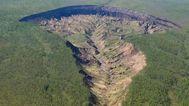 kawah-batagaika-di-siberia-rusia-yang-dijuluki-mulut-neraka_169.jpeg