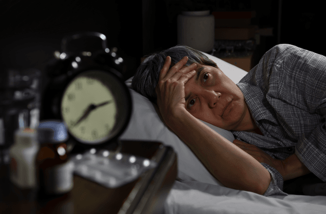 susah-tidur-di-usia-senja-ini-penyebab-dan-cara-mengatasinya-1719475582.png