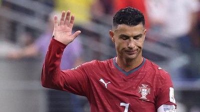 tangis-haru-ronaldo-di-laga-terakhir-piala-dunia-1783409354866_169.jpeg